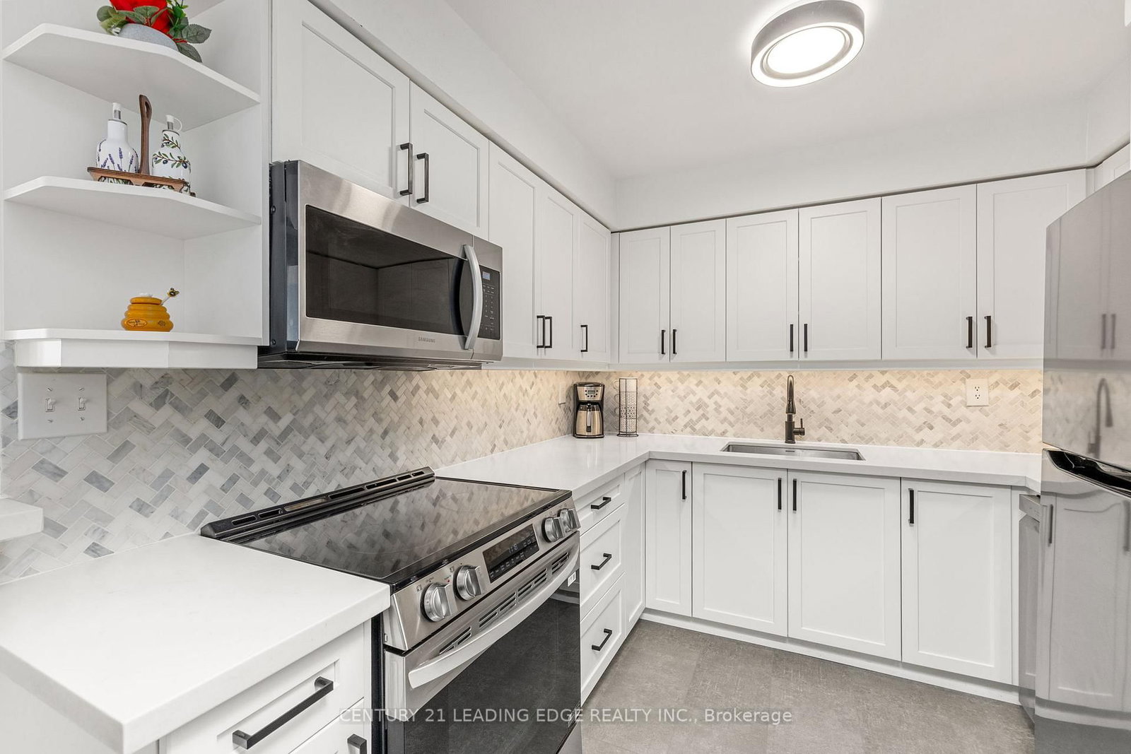 2199 Sixth Line • #206 • Oakville, ON photo 4