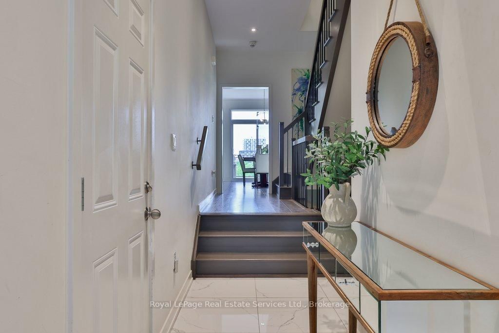 3155 Mintwood Circle • Oakville, ON photo 7