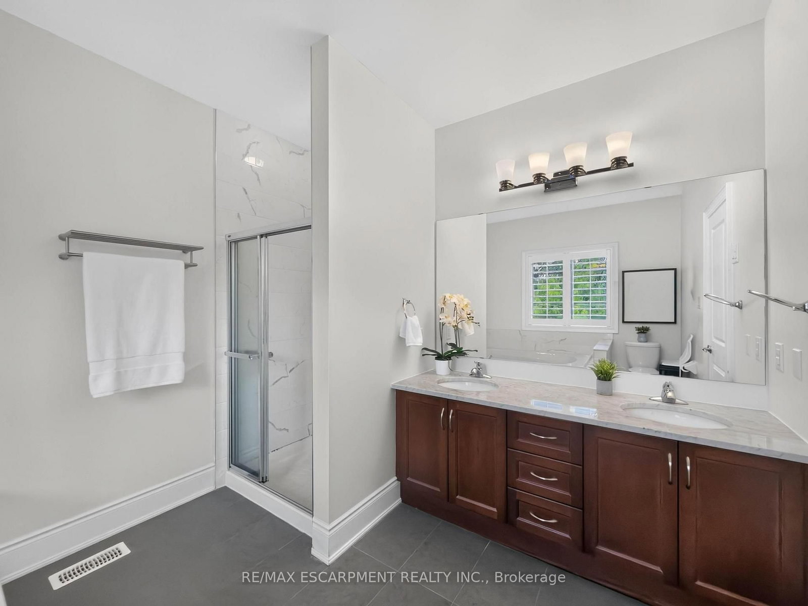 2121 Blackforest Crescent • Oakville, ON photo 28
