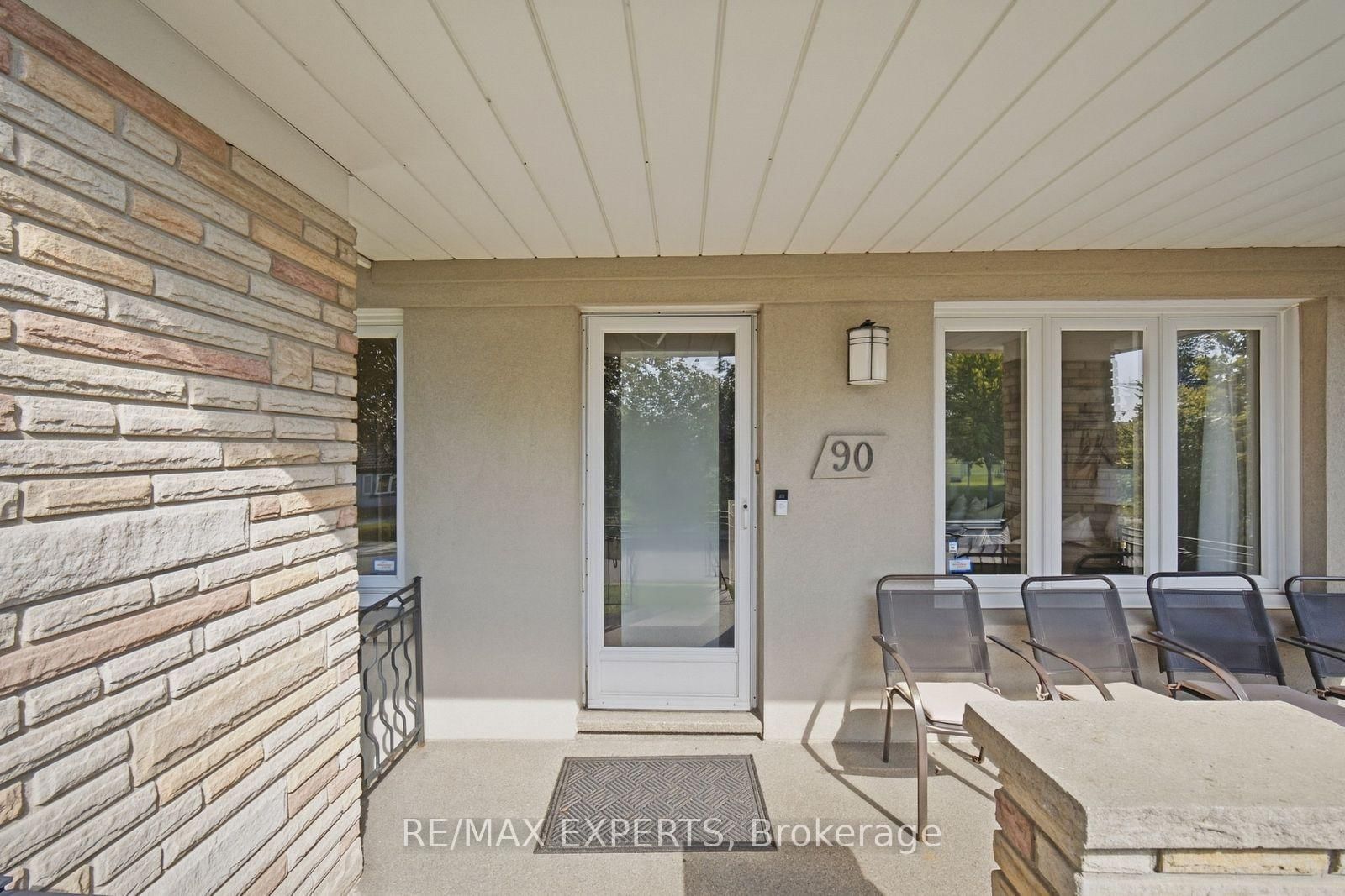 90 Heathrow Drive • Toronto, ON photo 3