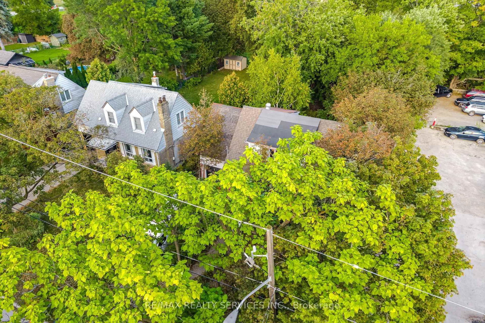7 Ashbourne Drive • Toronto, ON photo 3