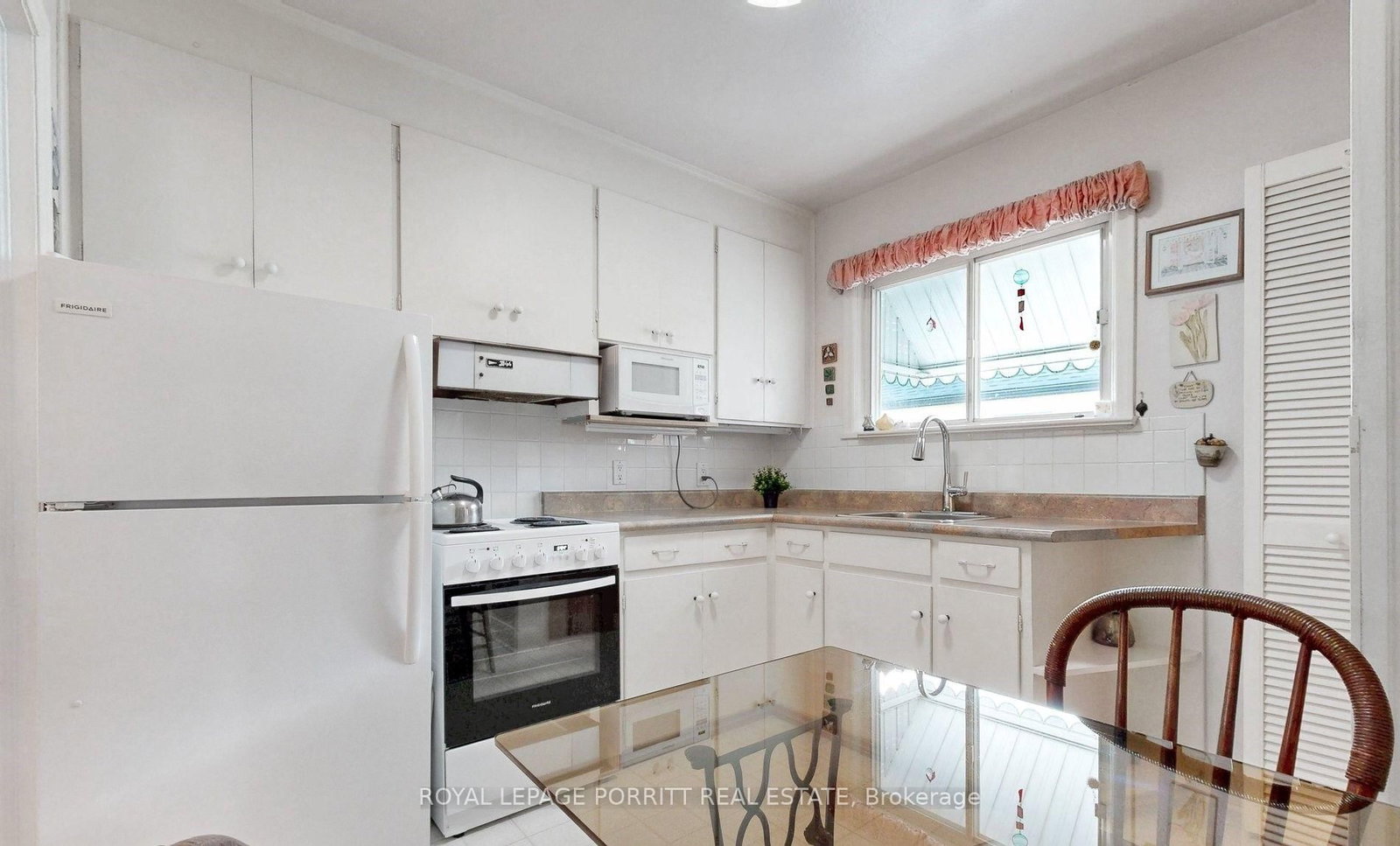 79 Burlingame Road • Toronto, ON photo 9