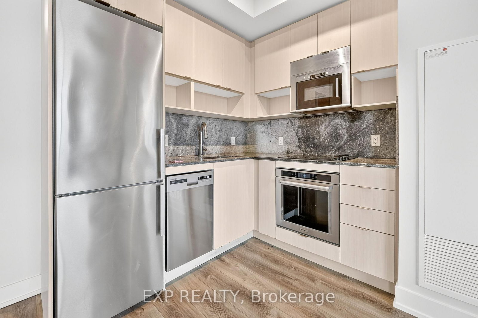 7 Mabelle Avenue • #3807 • Toronto, ON photo 8
