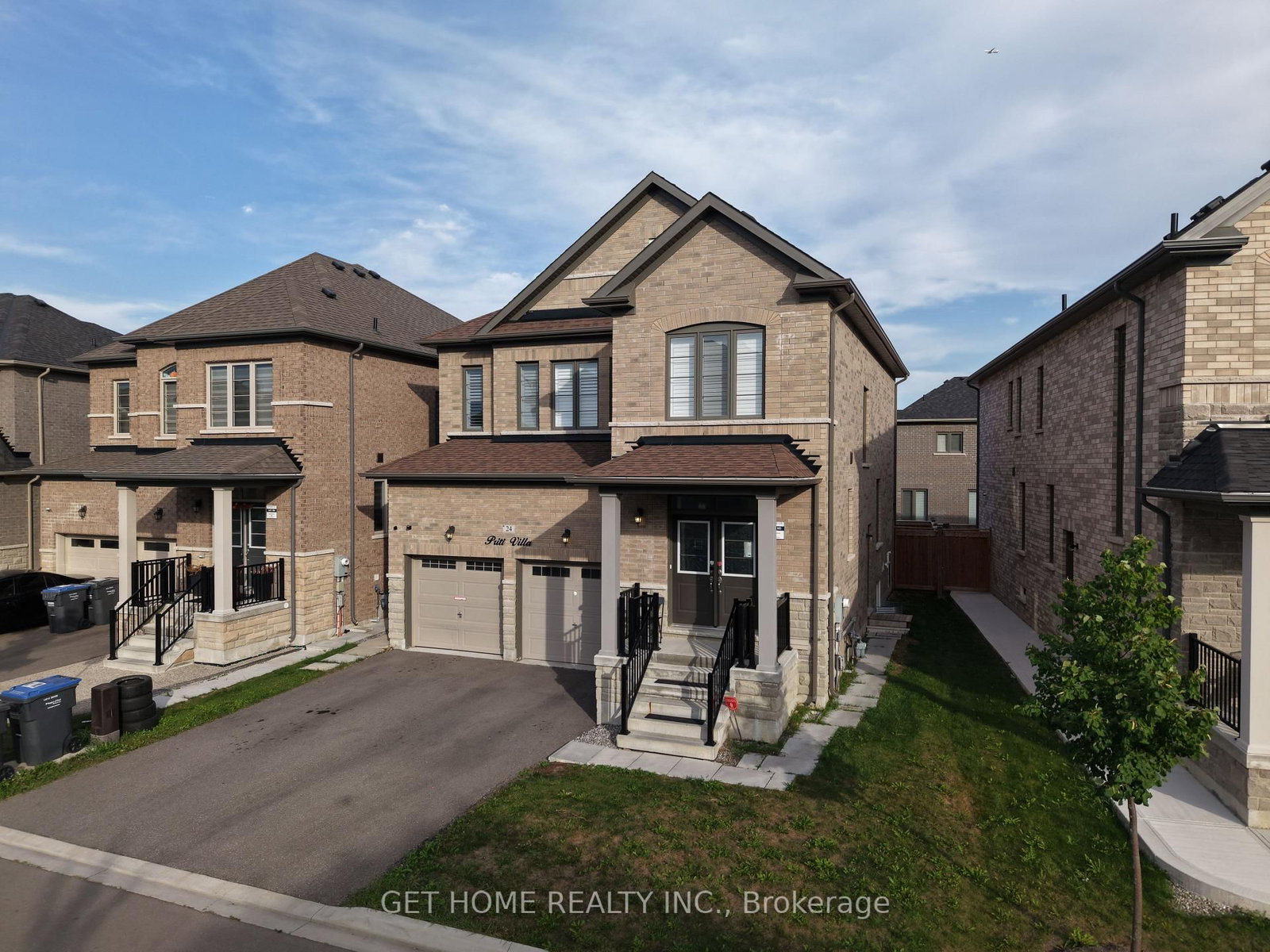 24 Bachelor Street • Brampton, ON photo 3