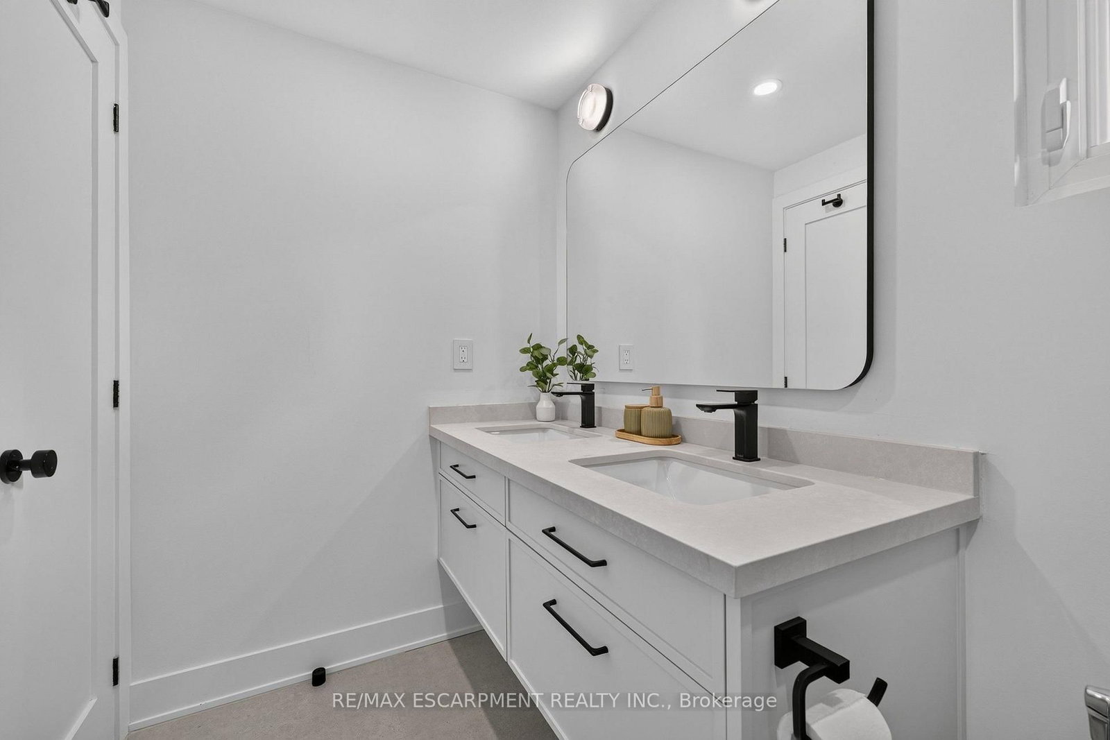 429 CLAREMONT Crescent • Oakville, ON photo 31