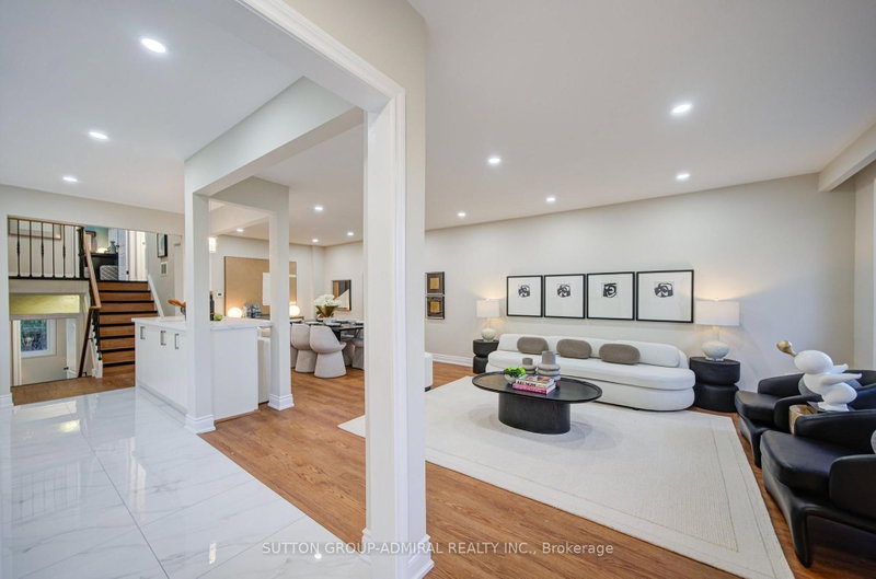 78 Clayhall Crescent