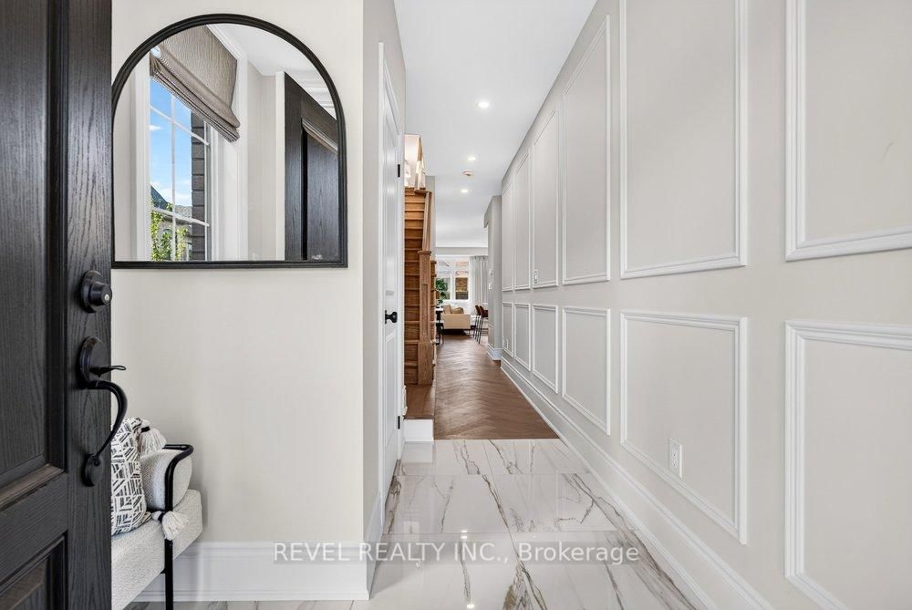 3173 Maplehill Drive • Burlington, ON photo 9