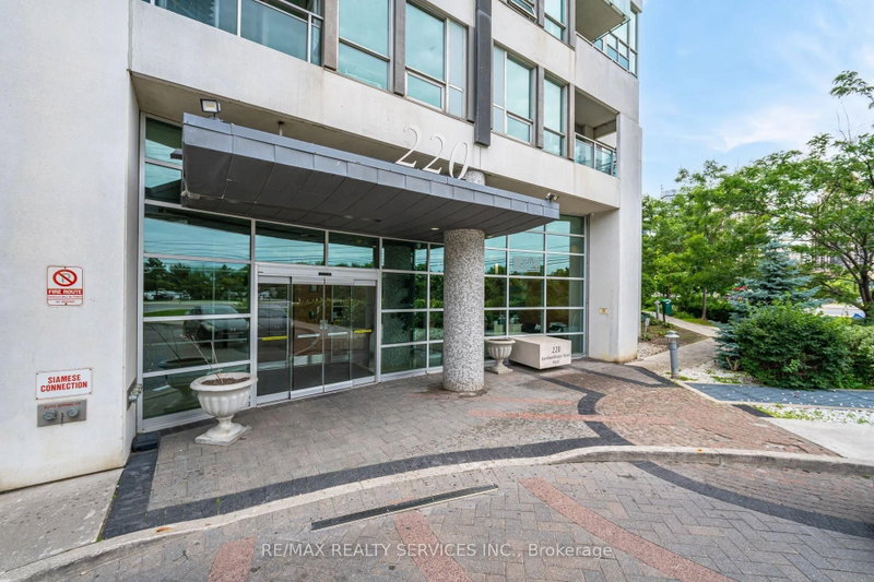 2008 - 220 Burnhamthorpe Road W