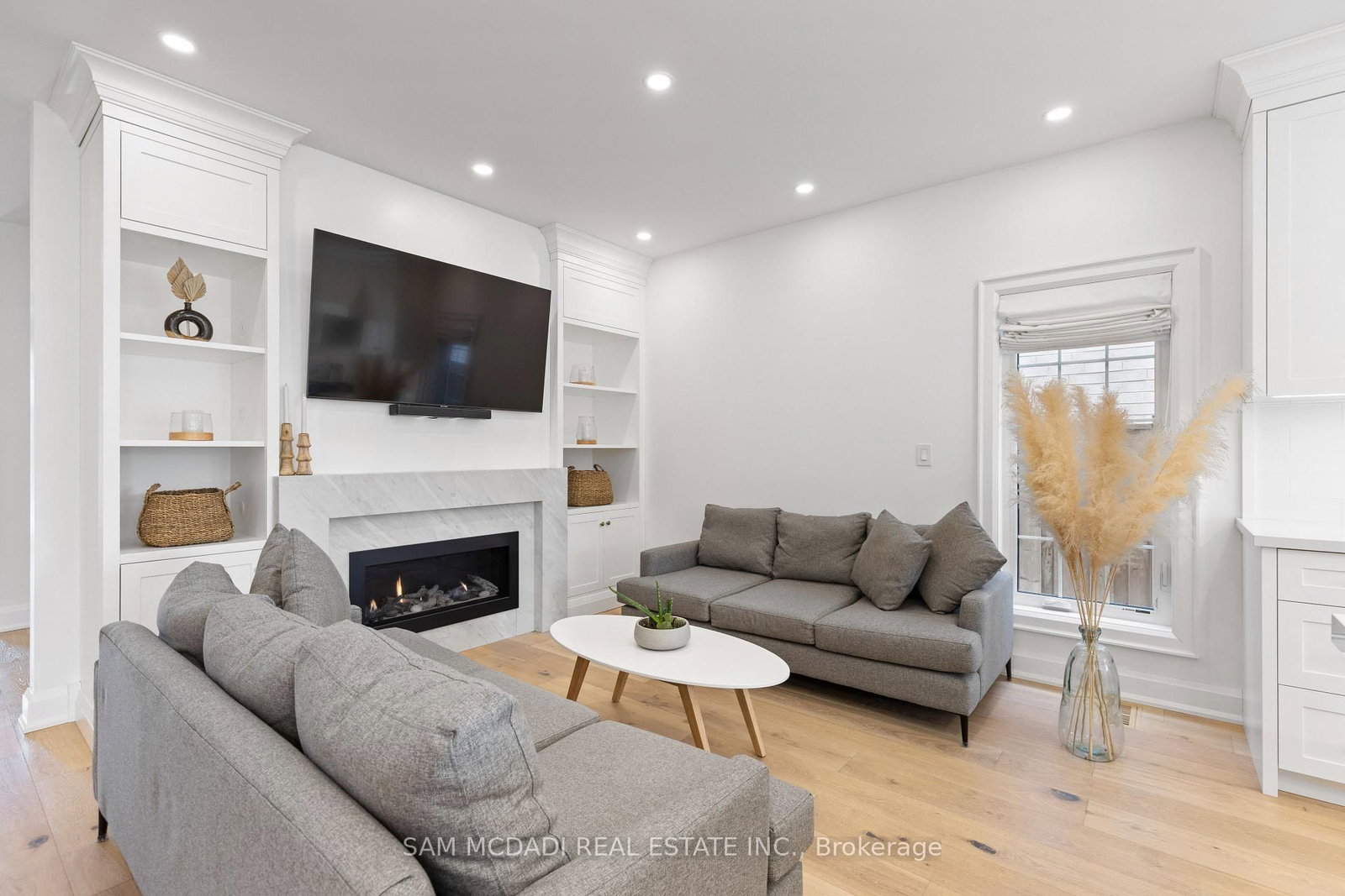 4 Iroquois Avenue • Mississauga, ON photo 6