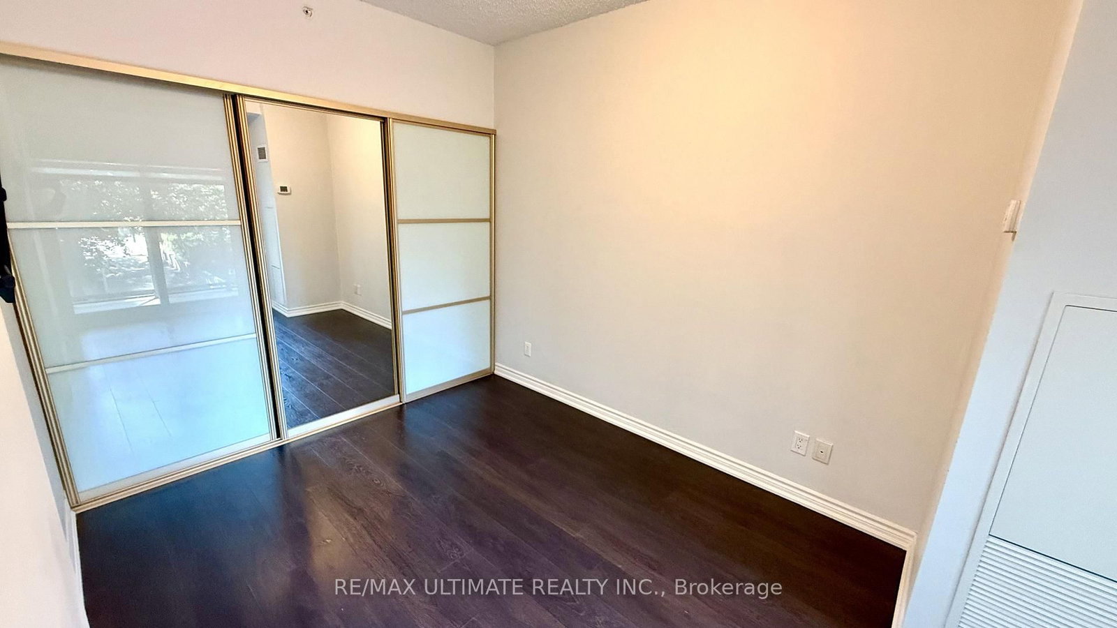 15 James Finlay Way • #723 • Toronto, ON photo 26