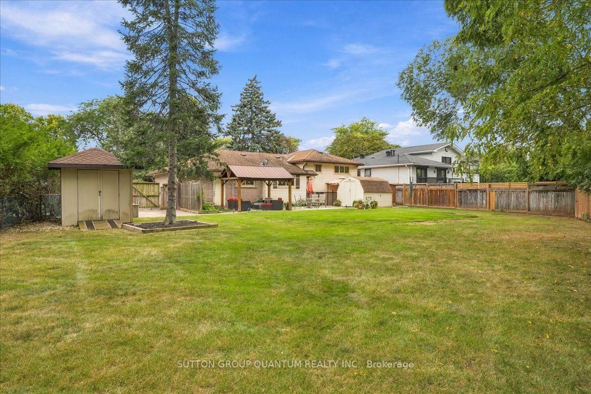 325 Erindale Drive • Burlington, ON photo 32