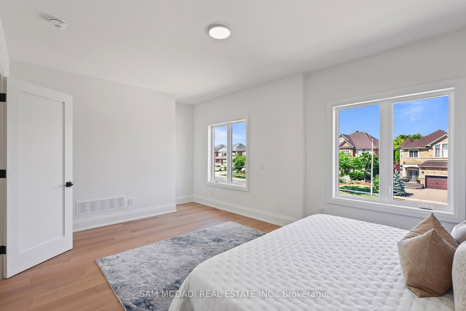 2350 Eighth Line • Oakville, ON photo 34