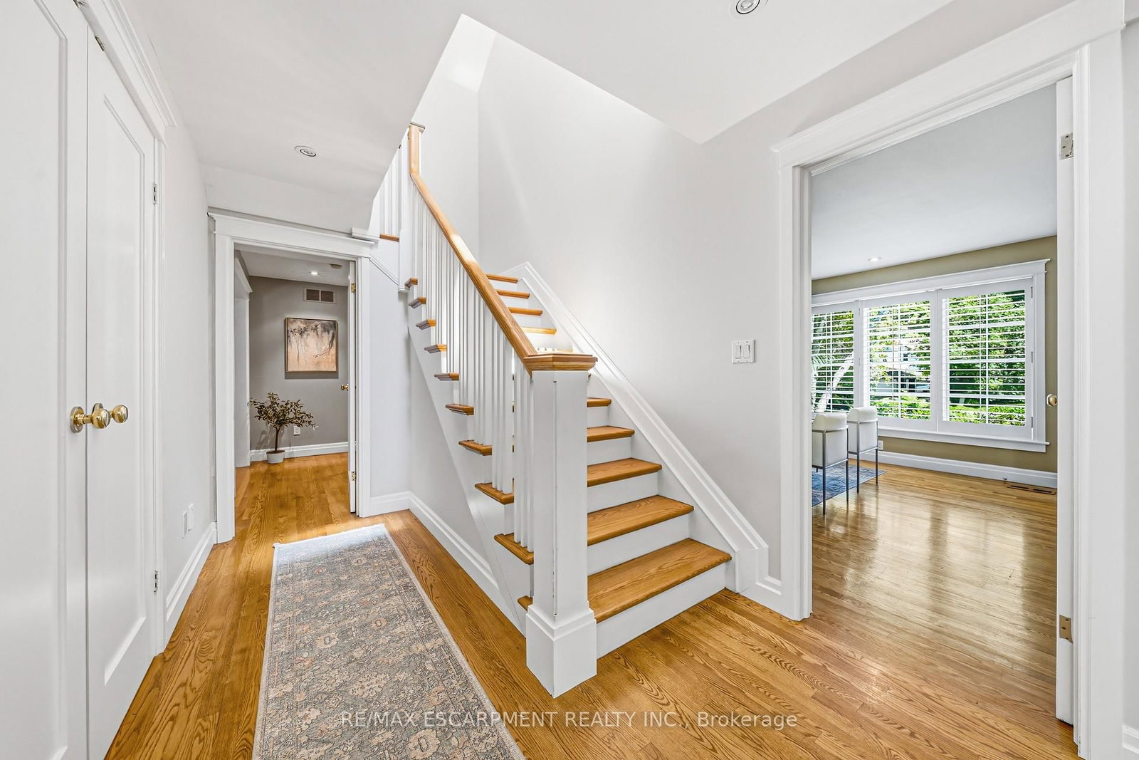 7 Colonial Crescent • Oakville, ON photo 30