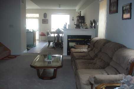 114 Rocky Point Cres, Brampton, L6V4R8 | Image 3