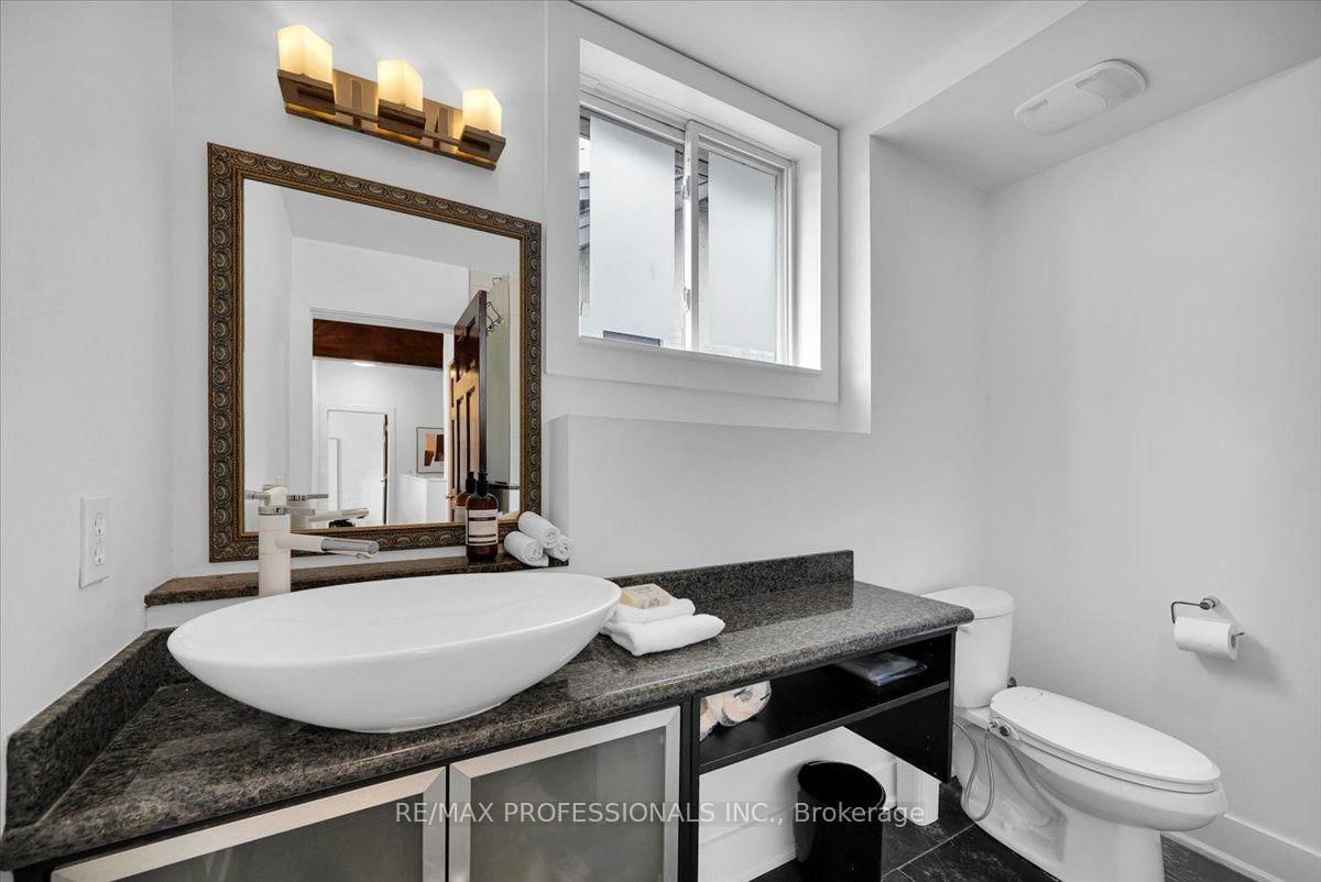 2580 Lake Shore Boulevard W • Toronto, ON photo 30