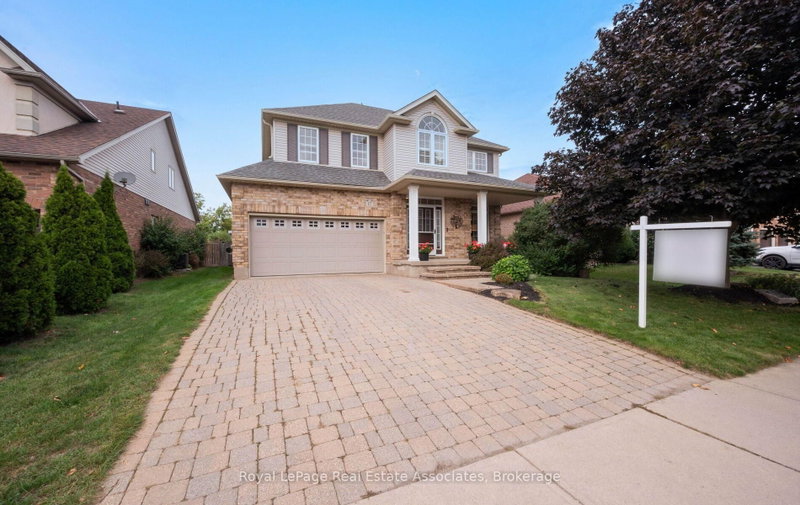 17 Nelles Street