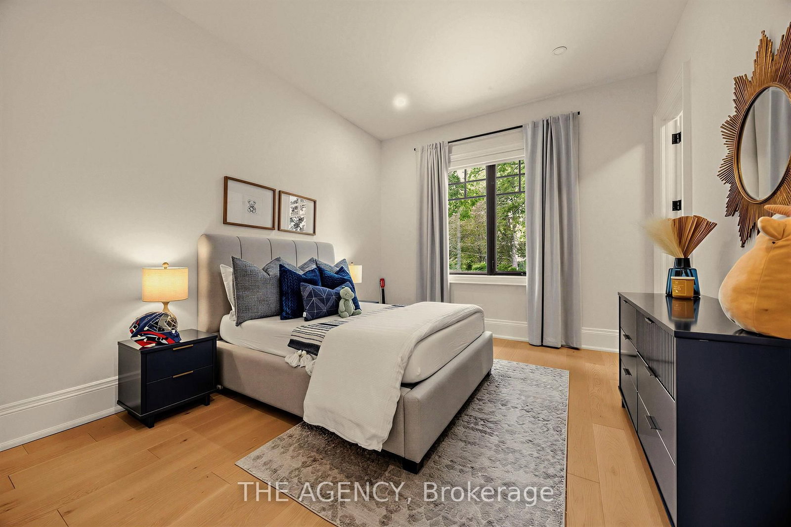 1529 Venetia Drive • Oakville, ON photo 28