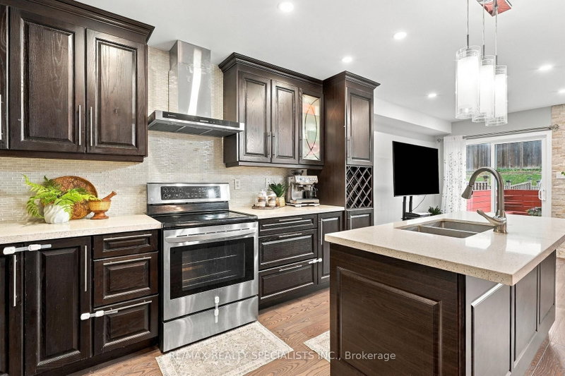 1140 Bonin Crescent