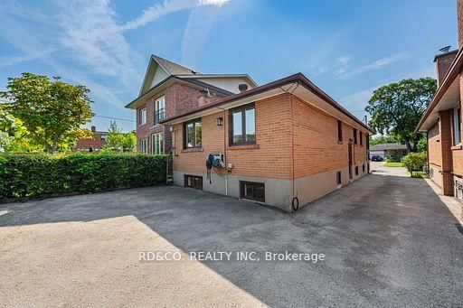 98 Hay Avenue • Toronto, ON photo 26