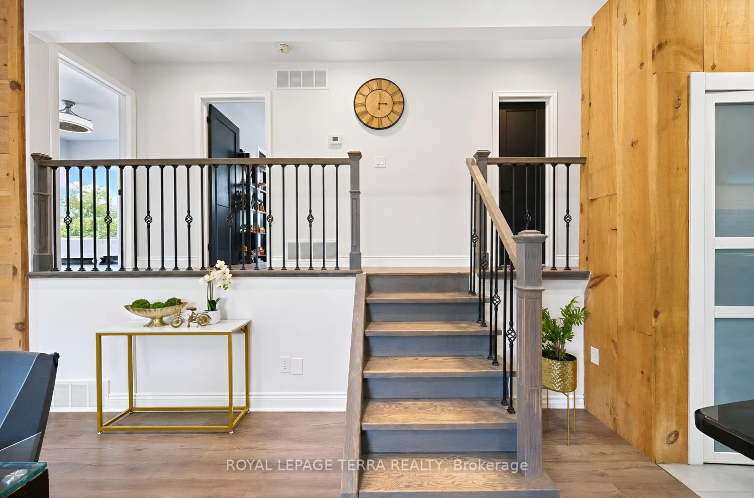 1571 Lewisham Drive • Mississauga, ON photo 19