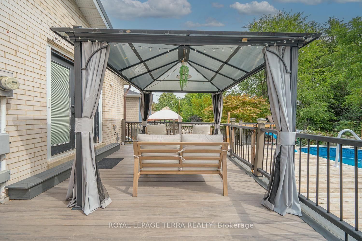 1571 Lewisham Drive • Mississauga, ON photo 44