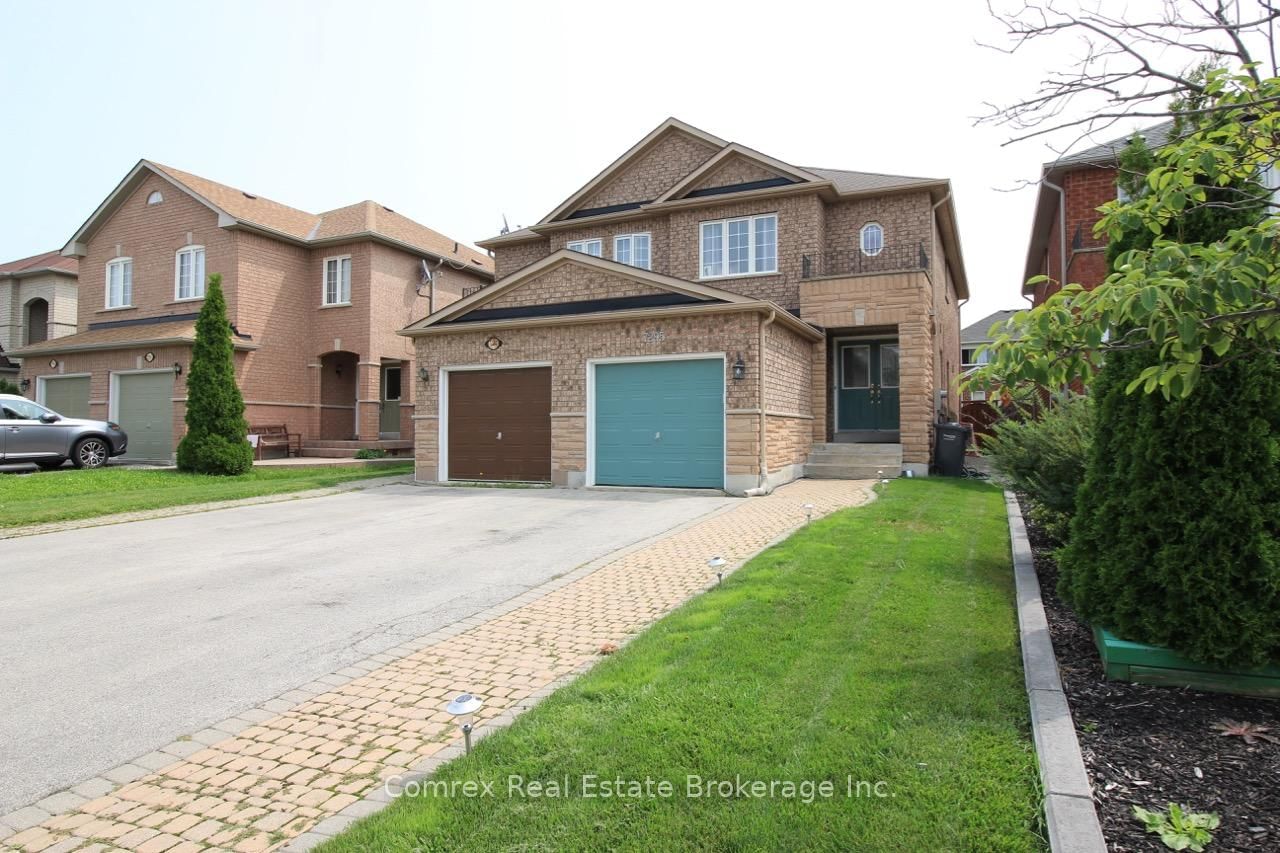 Semi-Detached House for sale at 7295 Lowville Heights, Mississauga, Ontario, L5N 8L4 - Lisgar - MLS: W13800230