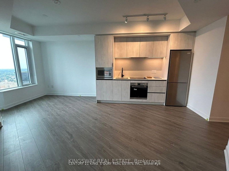 1101 - 2495 Eglinton Avenue W
