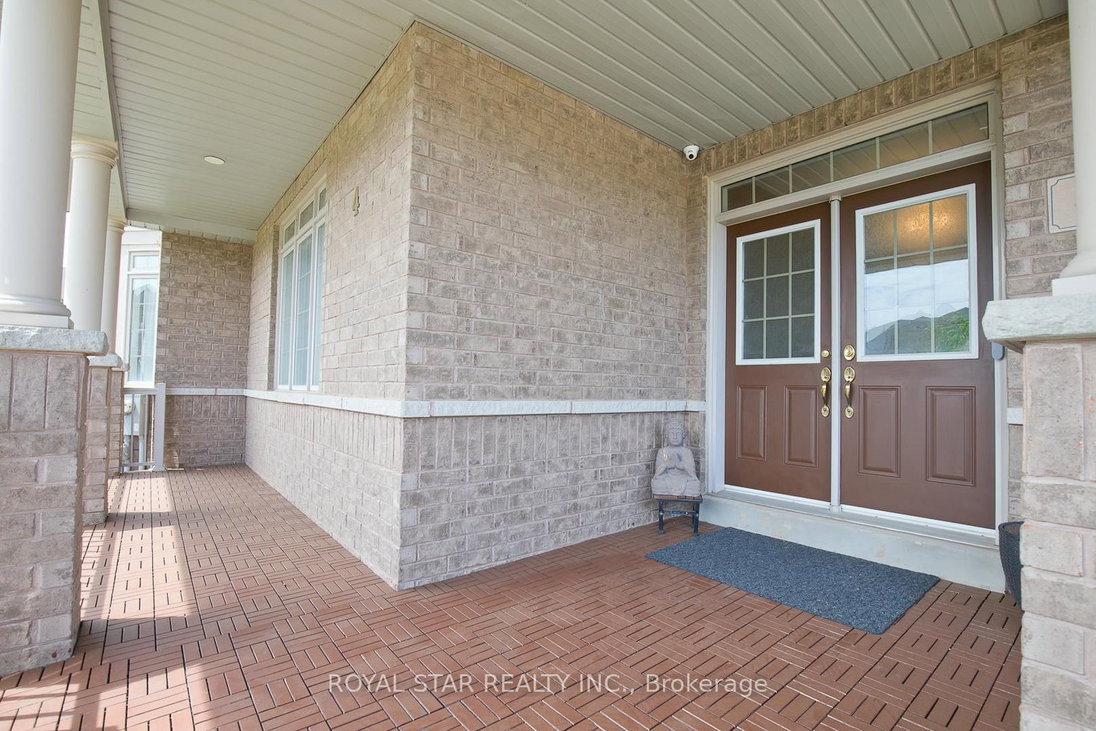 4 Berkwood Hollow • Brampton, ON photo 5