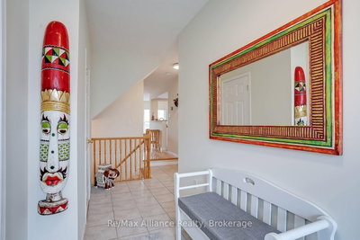 2155 Redstone Crescent • Oakville, ON photo 4