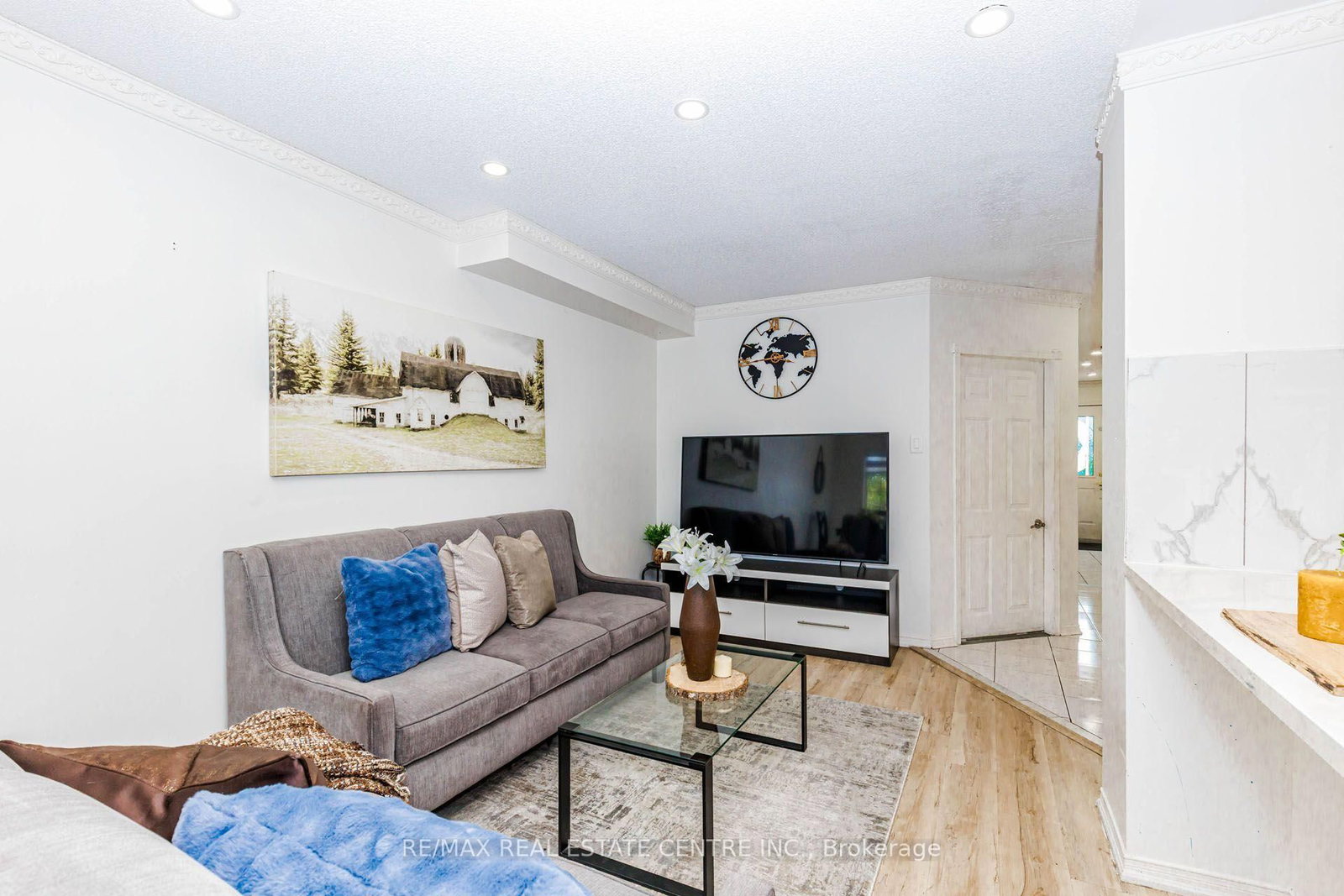 34 Weather Vane Lane • Brampton, ON photo 4
