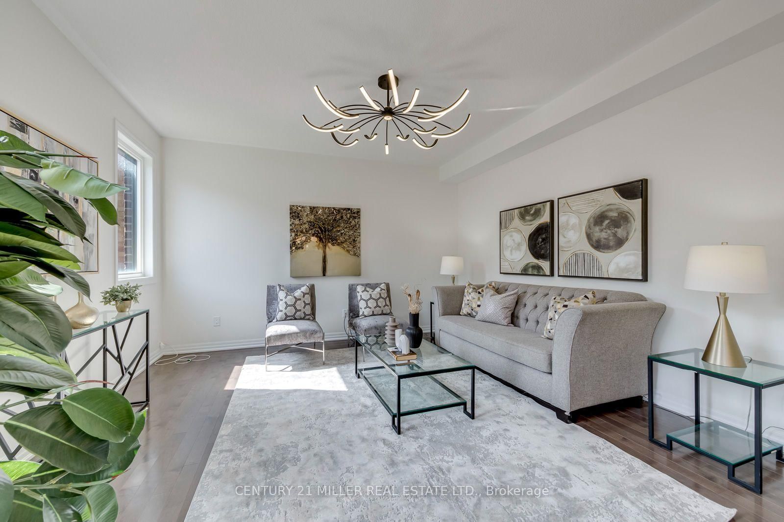 82 Merlin Street • Oakville, ON photo 7