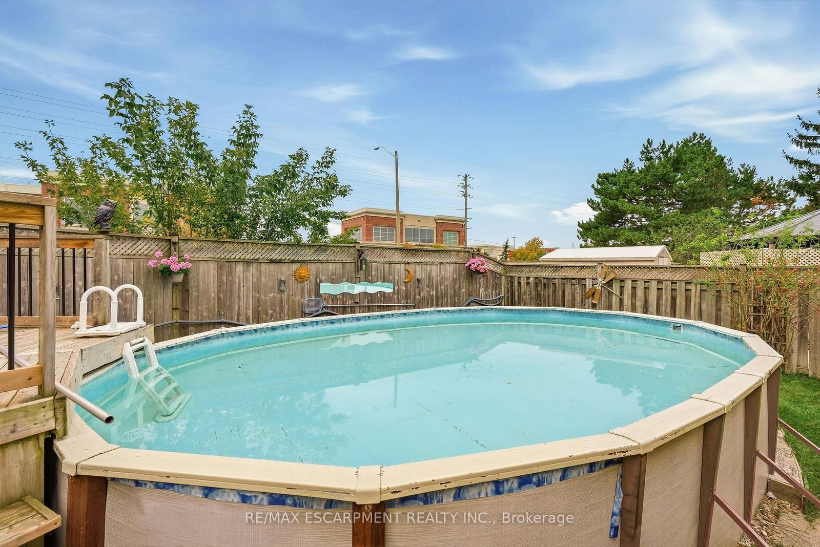 607 CLOVER PARK Crescent • Milton, ON photo 39