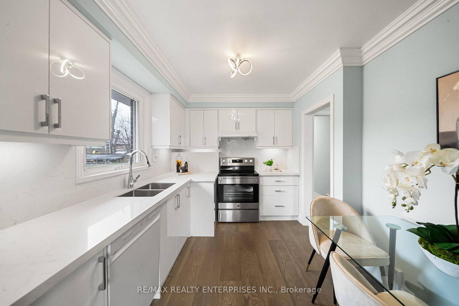 995 Garrard Avenue • Mississauga, ON photo 5