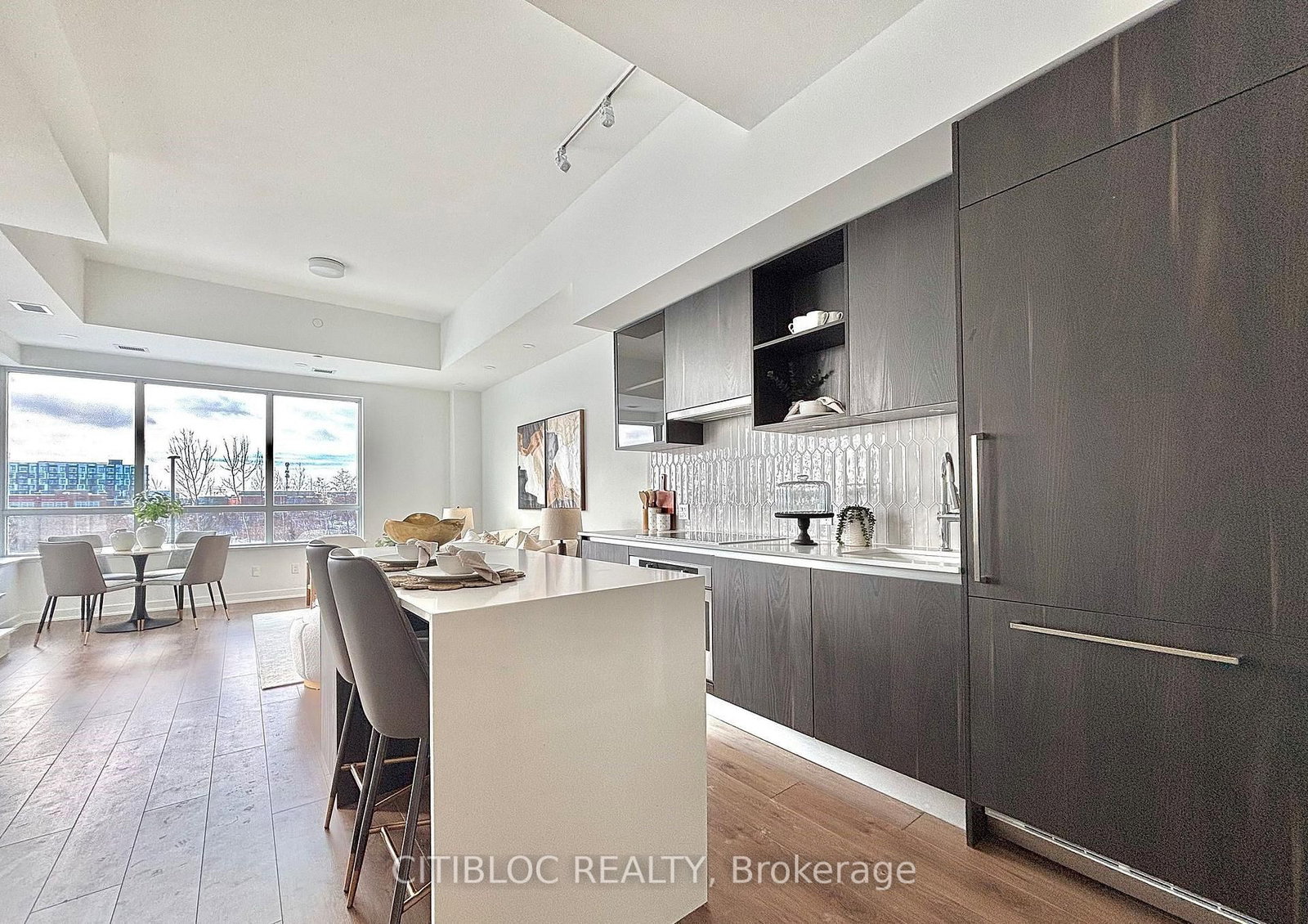 405 Dundas Street W • #210 • Oakville, ON photo 5