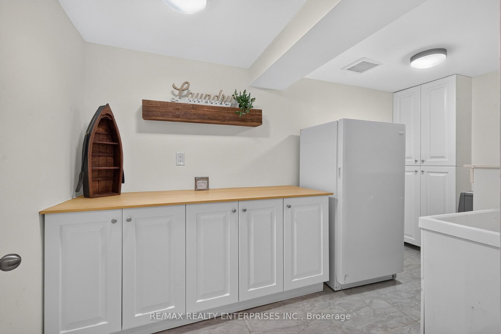 1957 Delaney Drive • Mississauga, ON photo 25