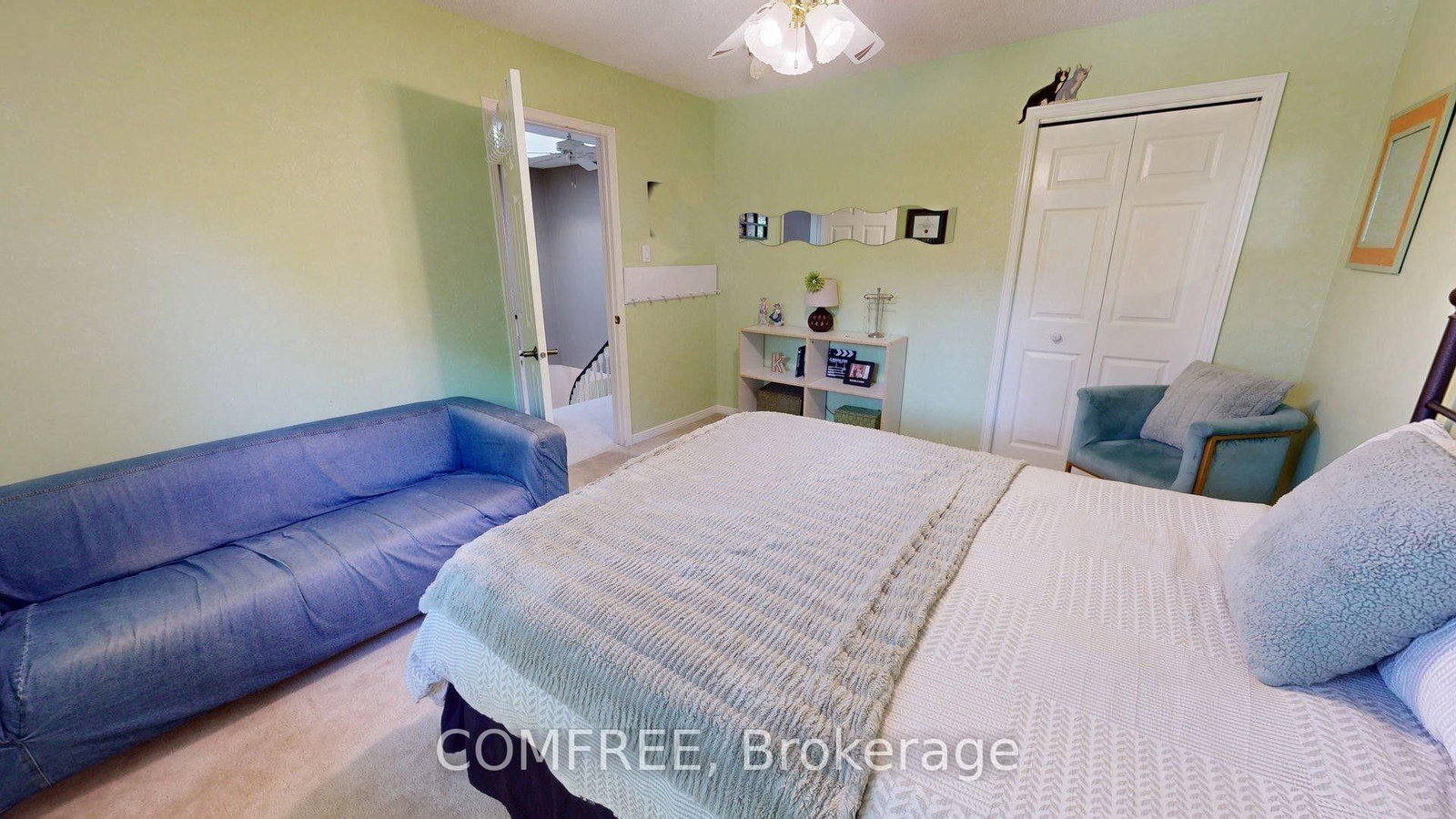 2043 Burbank Drive • Mississauga, ON photo 11