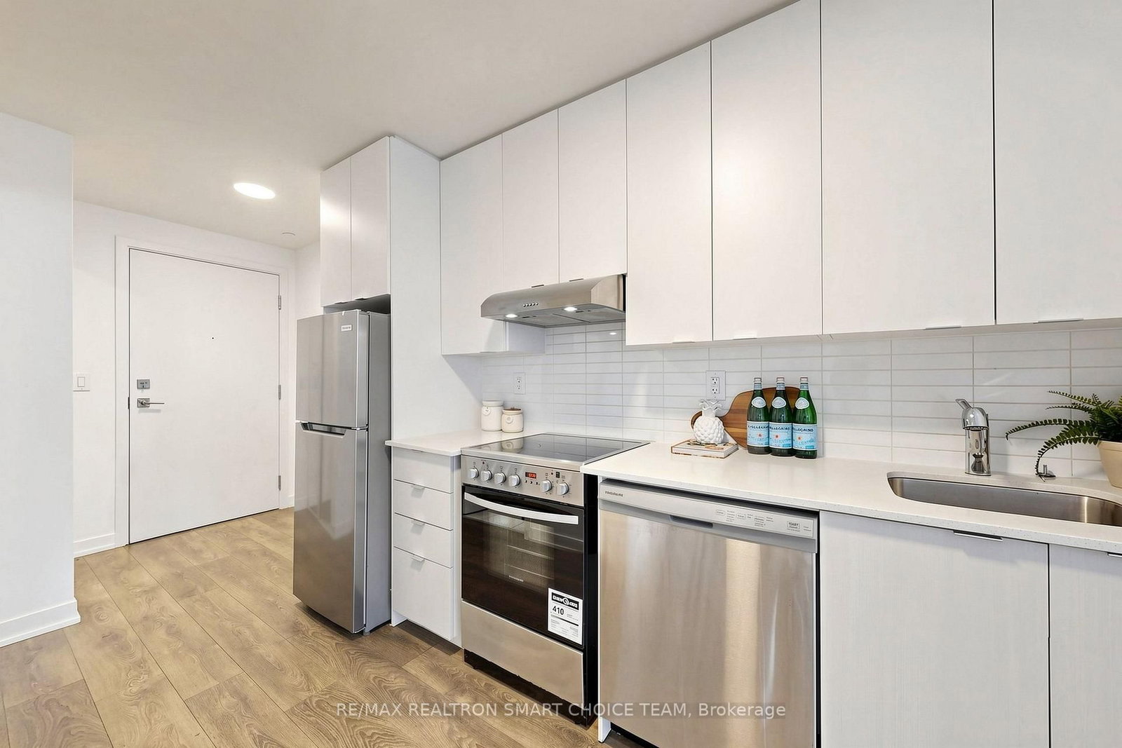 130 Canon Jackson Drive • #108 • Toronto, ON photo 15