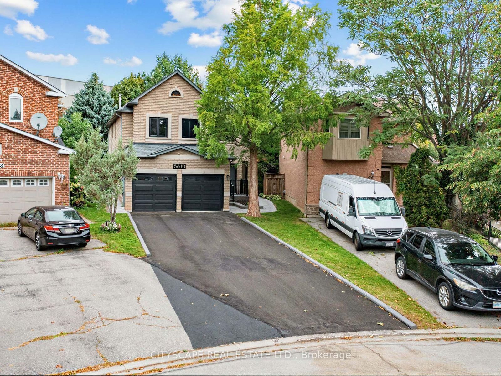 5610 Cortina Crescent • Mississauga, ON photo 1