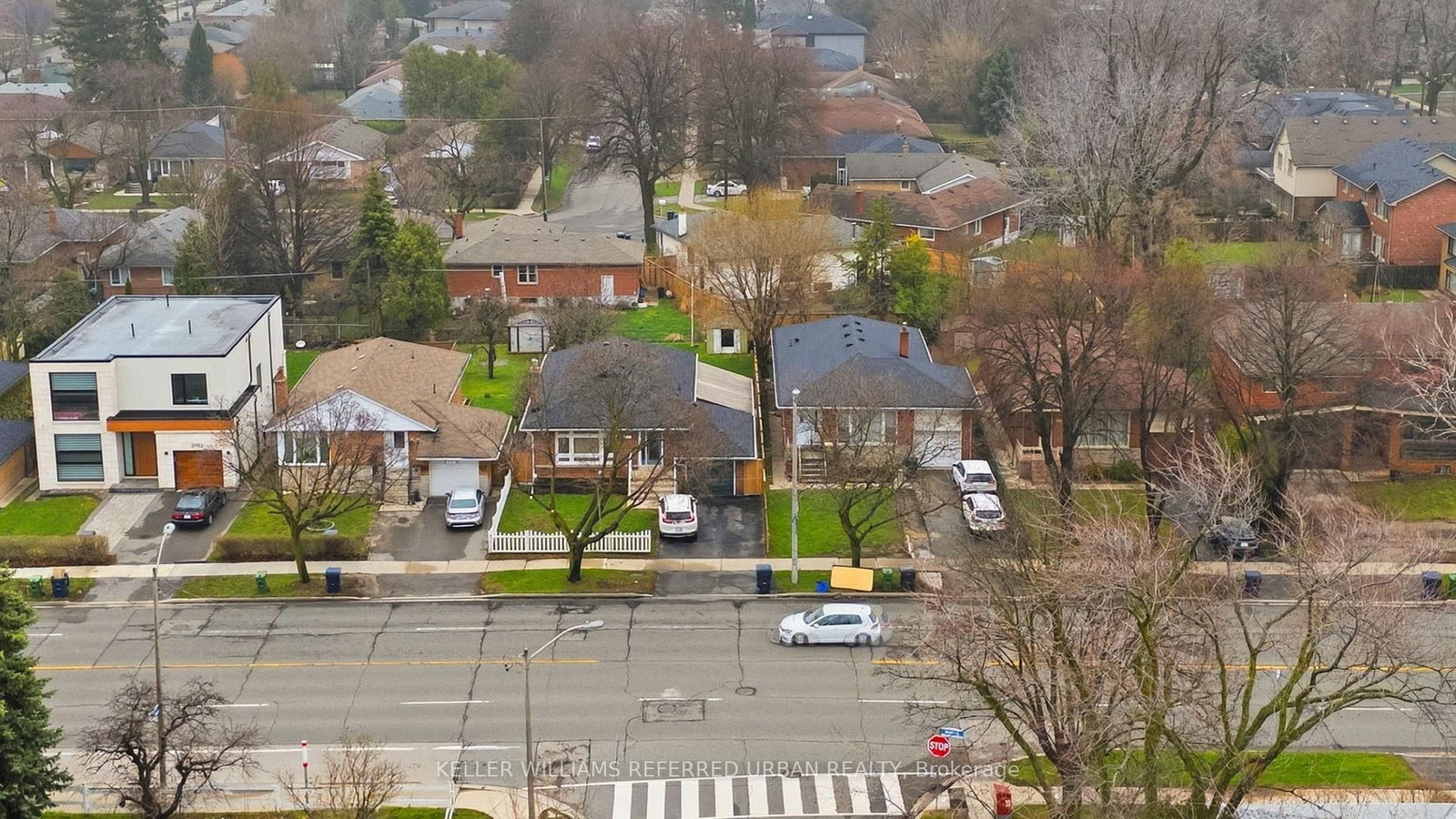 3987 Bloor Street W • Toronto, ON photo 5