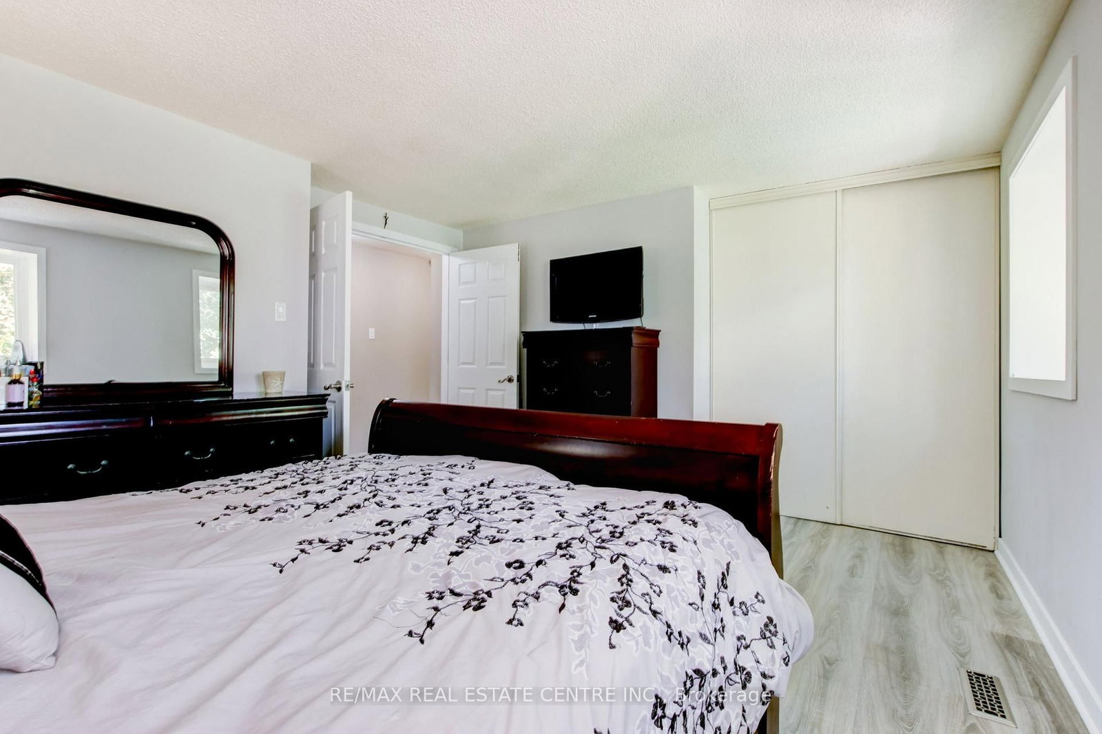 45 Hansen Road N • #108 • Brampton, ON photo 18