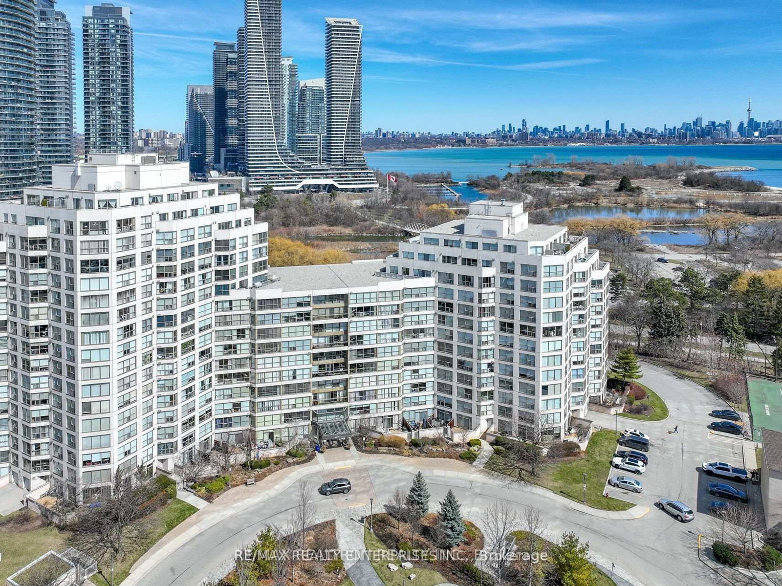2261 Lake Shore Boulevard W, Unit 607