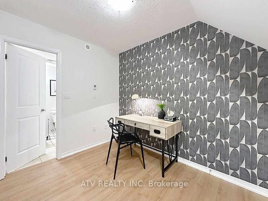 26 Fieldway Road • #35 • Toronto, ON photo 22