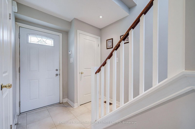 50 Hoskins Sq photo 5