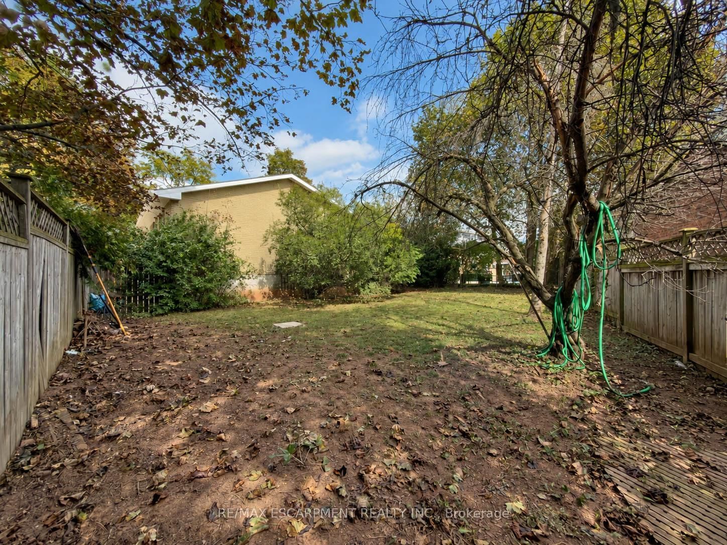 2490 Yarmouth Crescent • Oakville, ON photo 32