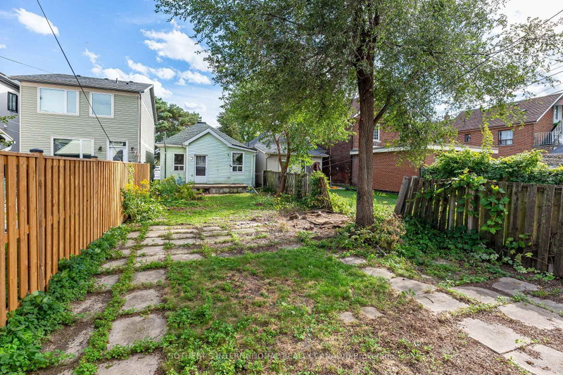 14 Marshall Blvd photo 4