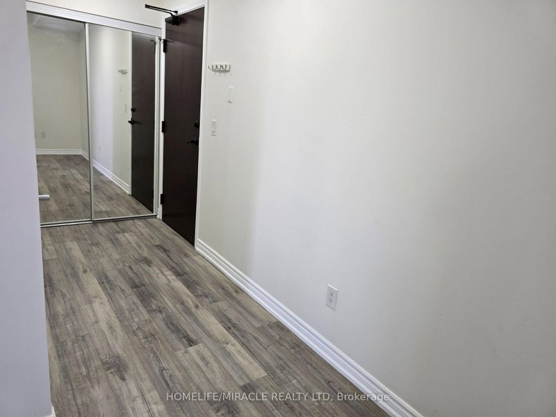 1002 - 385 Prince Of Wales Drive
