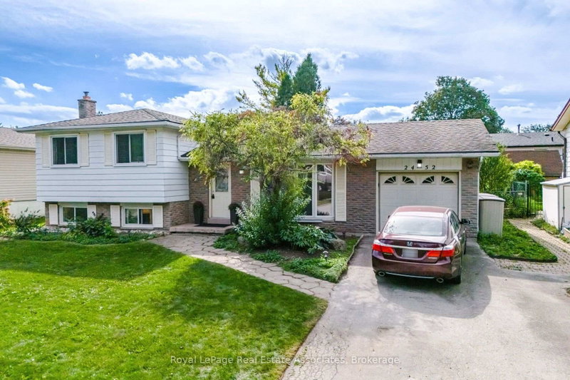 2452 Yarmouth Crescent