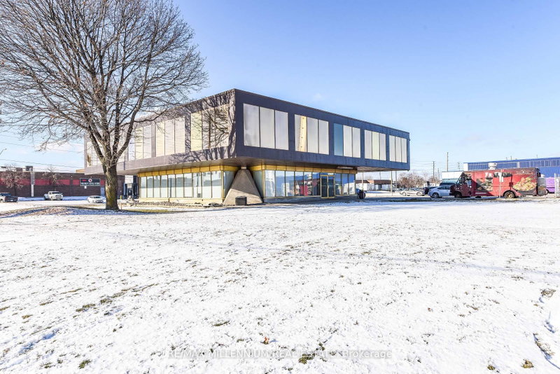 1300 Steeles Ave E photo 2