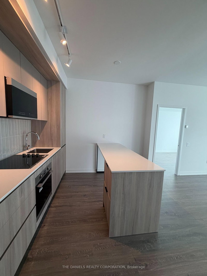 1204 - 2485 Eglinton Avenue W