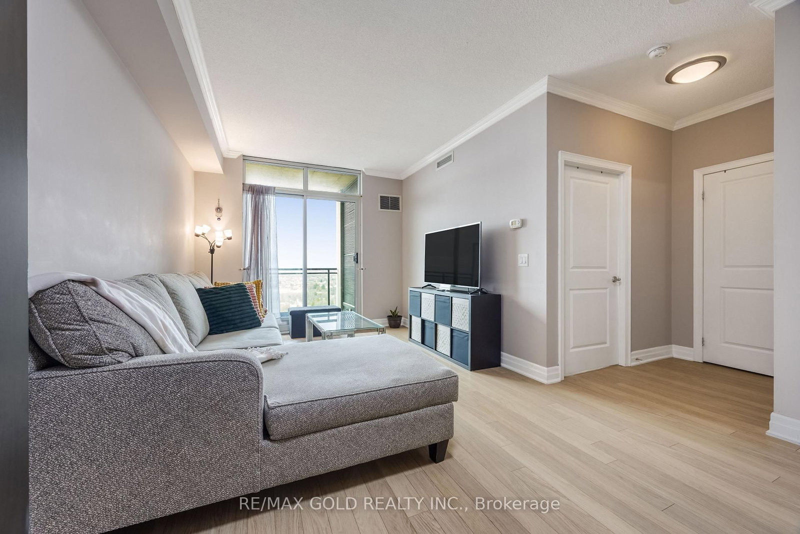 100 John Street • #2407 • Brampton, ON photo 10